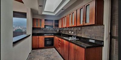 Apartamento de 4 alcobas en arriendo en Laureles, Medellín, 240 m² · foto 2 de 20