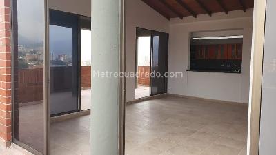 Apartamento de 4 alcobas en arriendo en Laureles, Medellín, 240 m² · foto 14 de 20
