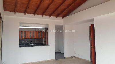 Apartamento de 4 alcobas en arriendo en Laureles, Medellín, 240 m² · foto 15 de 20