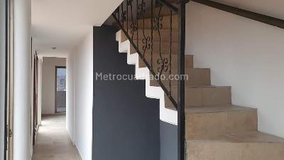 Apartamento de 4 alcobas en arriendo en Laureles, Medellín, 240 m² · foto 17 de 20