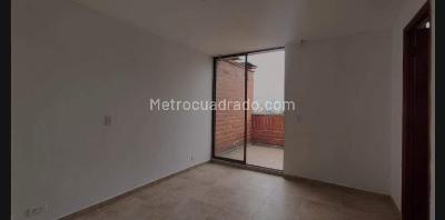 Apartamento de 4 alcobas en arriendo en Laureles, Medellín, 240 m² · foto 19 de 20