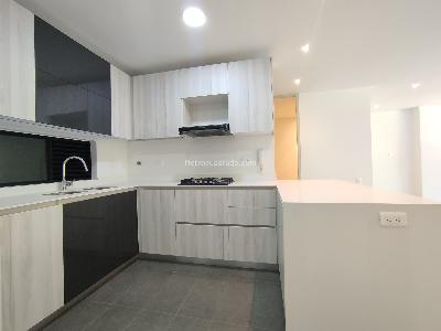 Apartamento de 3 alcobas en arriendo en Los Gonzalez, Medellín, 125 m² · foto 9 de 20
