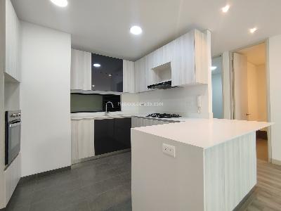 Apartamento de 3 alcobas en arriendo en Los Gonzalez, Medellín, 125 m² · foto 10 de 20