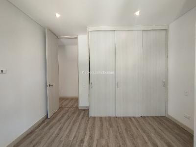 Apartamento de 3 alcobas en arriendo en Los Gonzalez, Medellín, 125 m² · foto 13 de 20