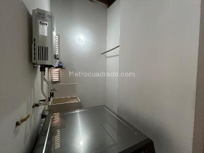 Apartamento de 2 alcobas en venta en Sabaneta, Sabaneta, 53 m² · foto 6 de 17