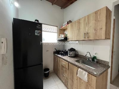 Apartamento de 2 alcobas en venta en Sabaneta, Sabaneta, 53 m² · foto 7 de 17