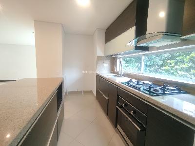 Apartamento de 3 alcobas en arriendo en Santa Maria De Los Angeles, Medellín, 122 m² · foto 6 de 20