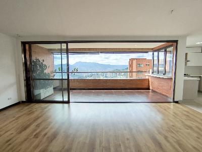 Apartamento de 2 alcobas en arriendo en La Calera, Medellín, 130 m² · foto 2 de 20