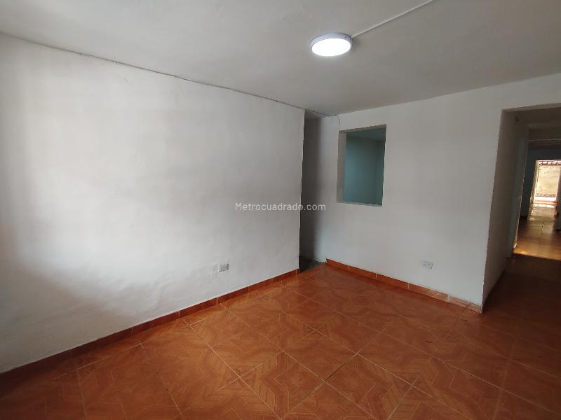 4BR House for Rent in Guayabal Cristo Rey