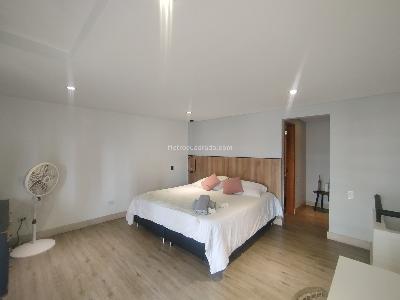 Apartamento de 1 alcoba en arriendo en Los Parra, Medellín, 82 m² · foto 8 de 14
