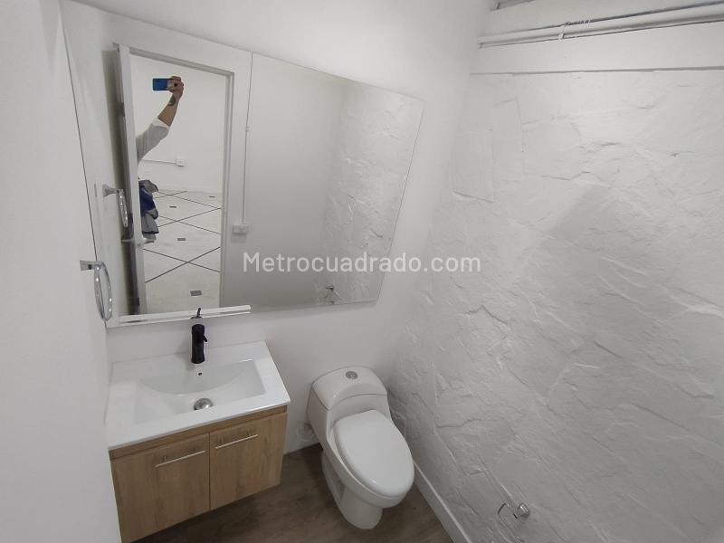 Commercial Space for Rent in Calasanz - 6