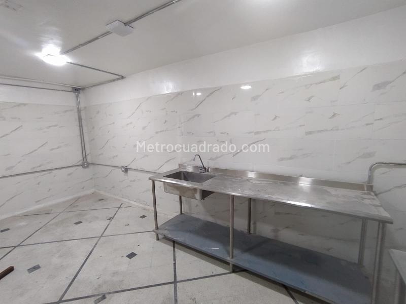 Commercial Space for Rent in Calasanz - 9