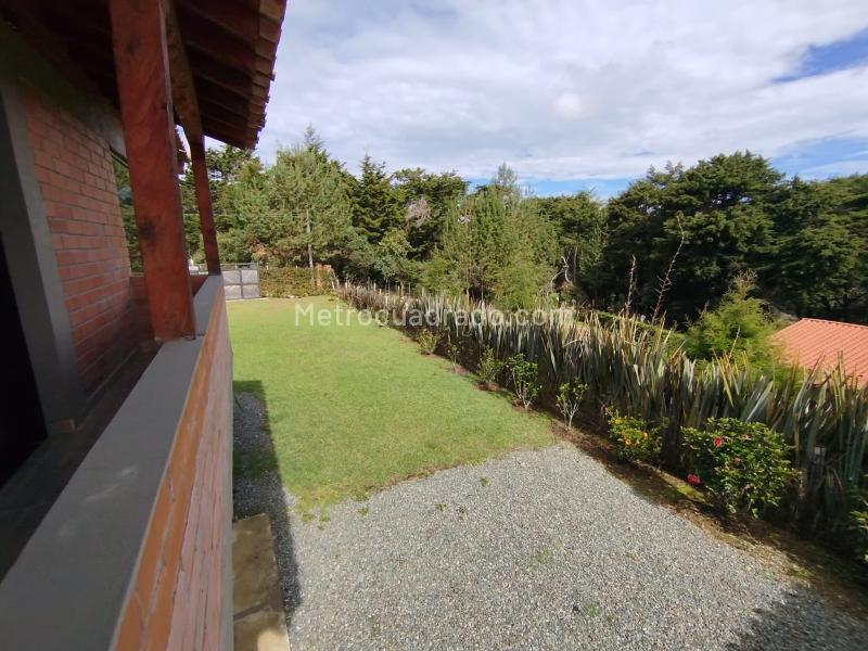 4BR House in Santa Elena (300 m²) - 2