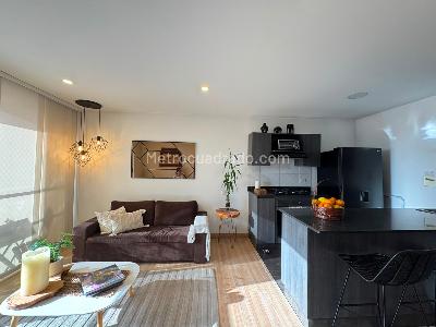 Apartamento de 1 alcoba en arriendo en Los Gonzalez, Medellín, 55 m² · foto 2 de 15
