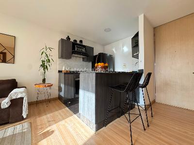Apartamento de 1 alcoba en arriendo en Los Gonzalez, Medellín, 55 m² · foto 4 de 15