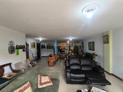 Apartamento de 3 alcobas en venta en Laureles, Medellín, 161 m² · foto 6 de 19