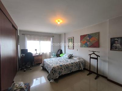 Apartamento de 3 alcobas en venta en Laureles, Medellín, 161 m² · foto 12 de 19
