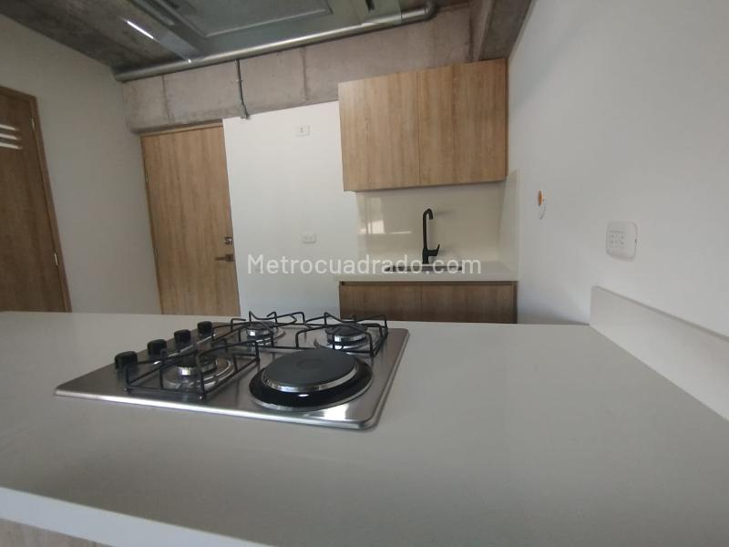 1BR Apartment in El Retiro (66 m²) - 3