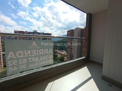 Apartamento de 3 alcobas en arriendo en San German, Medellín, 75 m² · foto 3 de 19