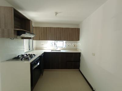 Apartamento de 3 alcobas en arriendo en San German, Medellín, 75 m² · foto 8 de 19