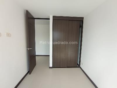 Apartamento de 3 alcobas en arriendo en San German, Medellín, 75 m² · foto 17 de 19