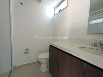 Apartamento de 3 alcobas en arriendo en San German, Medellín, 75 m² · foto 18 de 19