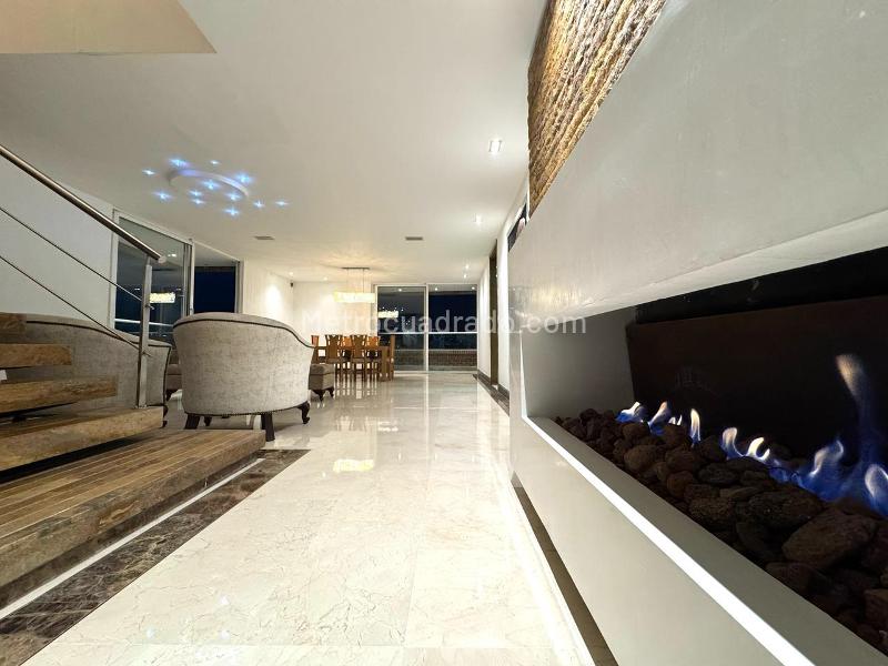 Spacious 5BR Apartment for Rent in Laureles - 7