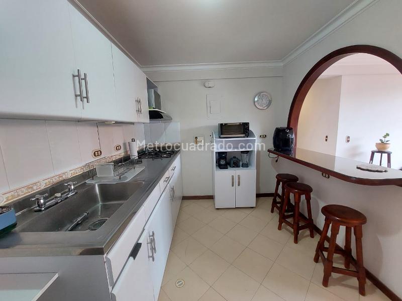 Charming 2BR Apartment in Exclusive Loma Del Indio - 9