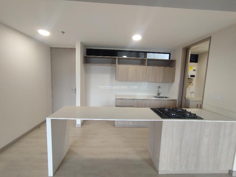 Cozy 1BR Apartment with Balcony in Patio Bonito - 2