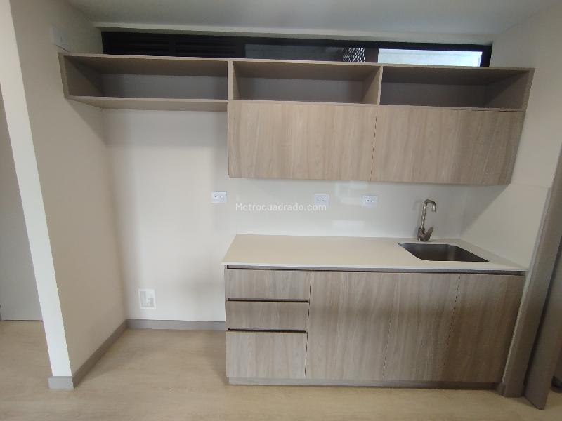 Cozy 1BR Apartment with Balcony in Patio Bonito - 3