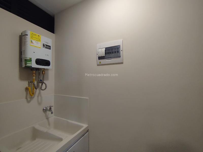 Cozy 1BR Apartment with Balcony in Patio Bonito - 6