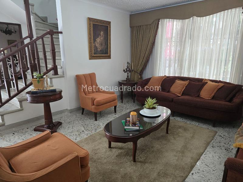 Versatile 5BR House for Rent in Los Colores - 5