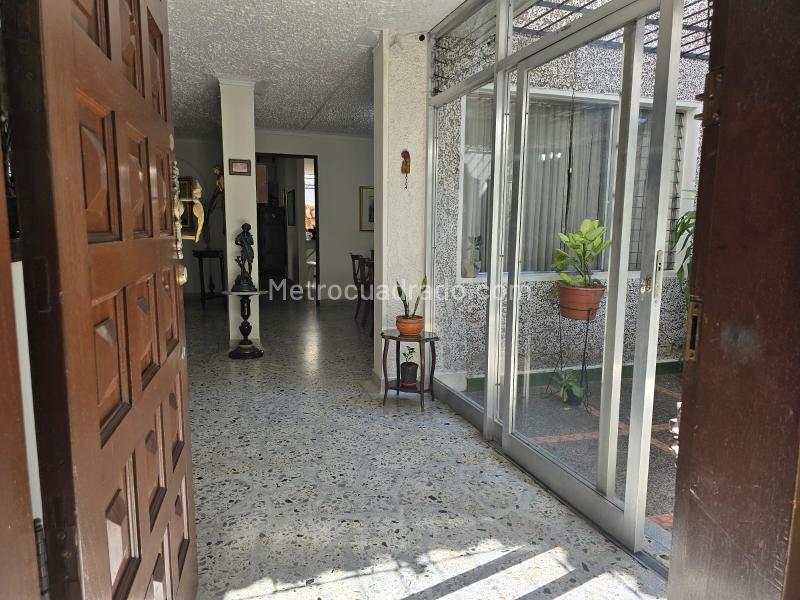 Versatile 5BR House for Rent in Los Colores - 9