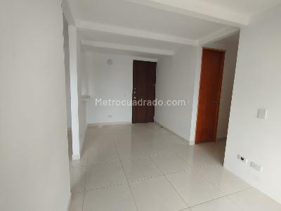 Apartamento de 3 alcobas en arriendo en Itagui, Itagüí, 64 m² · foto 3 de 15