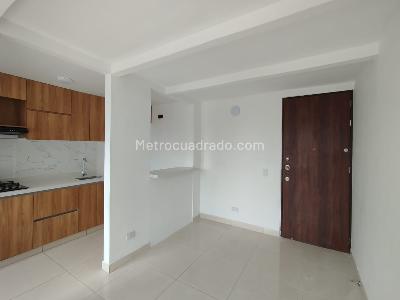 Apartamento de 3 alcobas en arriendo en Itagui, Itagüí, 64 m² · foto 4 de 15