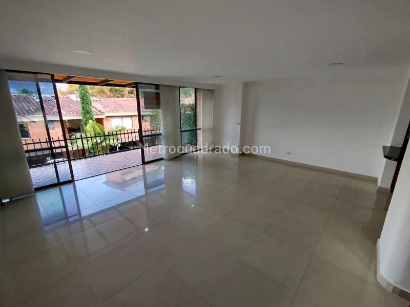 Casa en Arriendo, Loma De Los Benedictinos, Envigado - 2