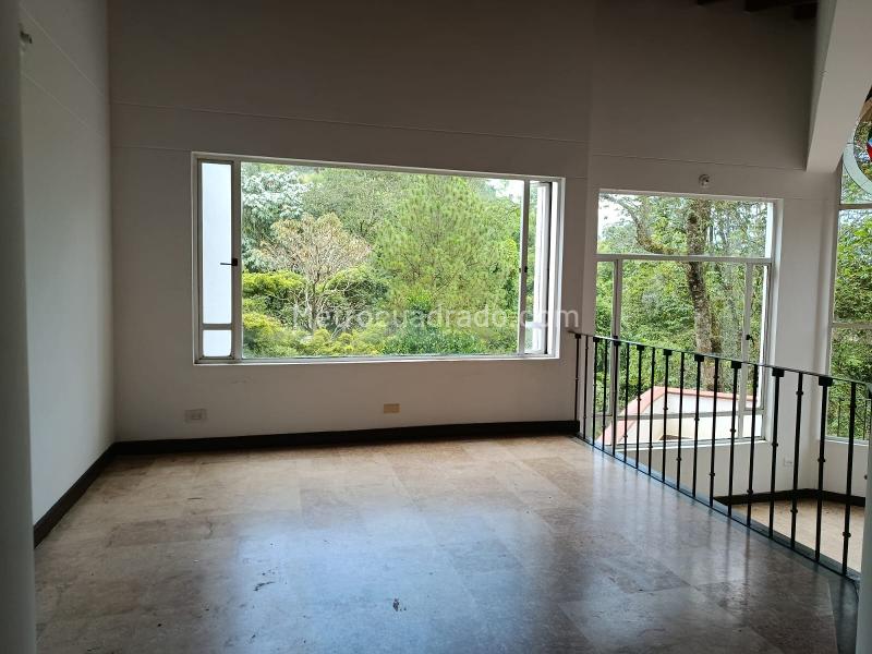 Casa – Envigado, El Escudero - Más