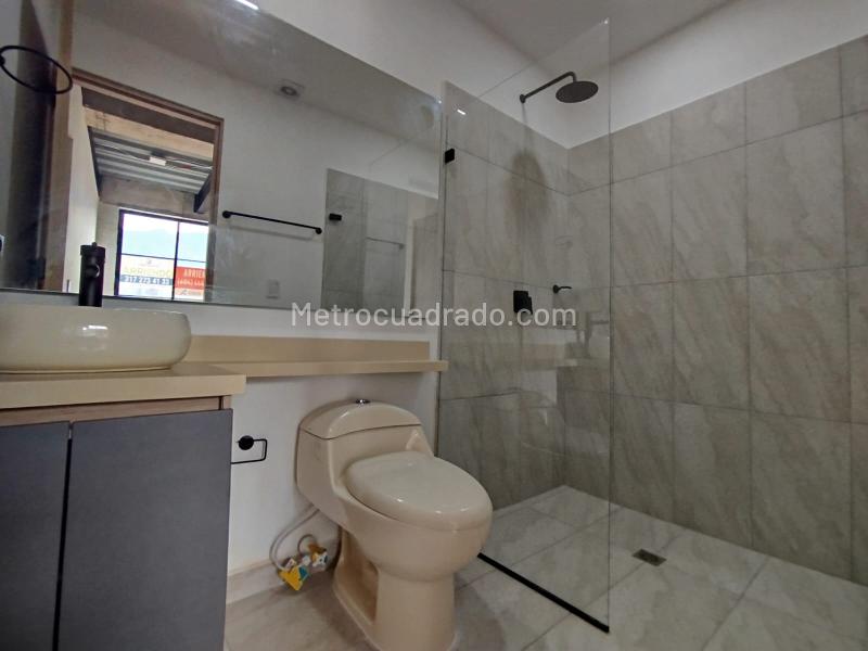 Estudio Sencillo de 1 Alcoba en Cristo Rey - 6