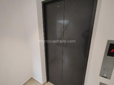 Apartamento de 3 alcobas en arriendo en Conquistadores, Medellín, 300 m² · foto 3 de 20
