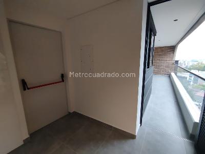 Apartamento de 3 alcobas en arriendo en Conquistadores, Medellín, 300 m² · foto 15 de 20