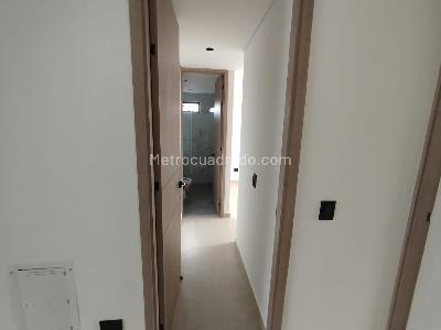 Apartamento de 3 alcobas en arriendo en Conquistadores, Medellín, 300 m² · foto 19 de 20