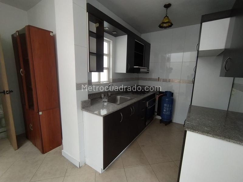 Apartamento Amplio de 5 Alcobas en Belén Fátima - 8