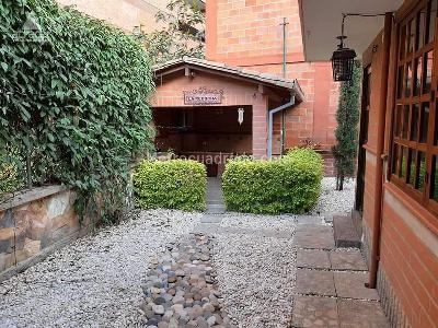 Casa de 5 alcobas en venta en Sabaneta, Sabaneta, 489 m² · foto 3 de 16