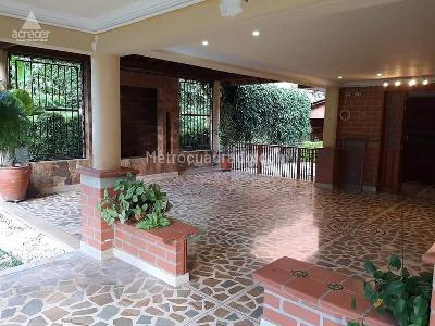 Casa de 5 alcobas en venta en Sabaneta, Sabaneta, 489 m² · foto 9 de 16