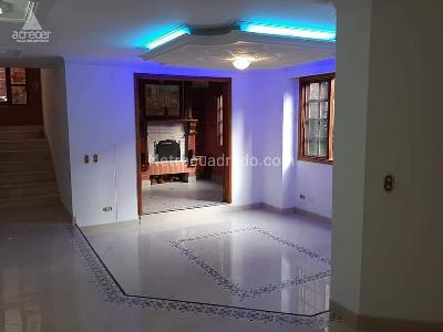 Casa de 5 alcobas en venta en Sabaneta, Sabaneta, 489 m² · foto 12 de 16