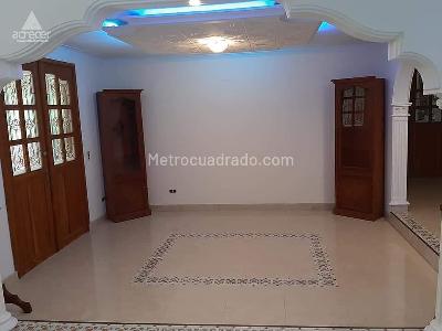 Casa de 5 alcobas en venta en Sabaneta, Sabaneta, 489 m² · foto 13 de 16