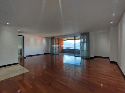 Apartamento de 3 alcobas en arriendo en La Calera, Medellín, 226 m² · foto 2 de 20