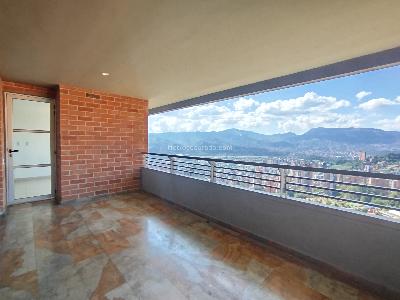 Apartamento de 3 alcobas en arriendo en La Calera, Medellín, 226 m² · foto 10 de 20