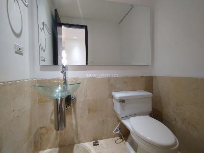 Apartamento de 3 alcobas en arriendo en La Calera, Medellín, 226 m² · foto 11 de 20