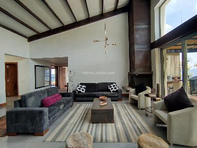 Casa de 4 alcobas en arriendo en Las Palmas M, Medellín, 450 m² · foto 4 de 20
